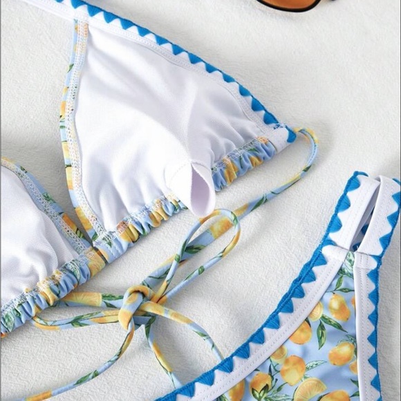 2/$20 adorable size medium blue stitched lemon bikini - Picture 6 of 7